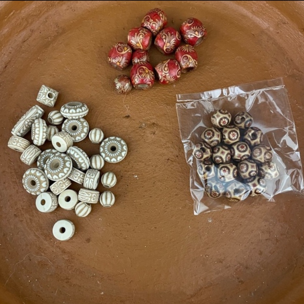 New Craft Beads Cream Beige Red 3 Packs